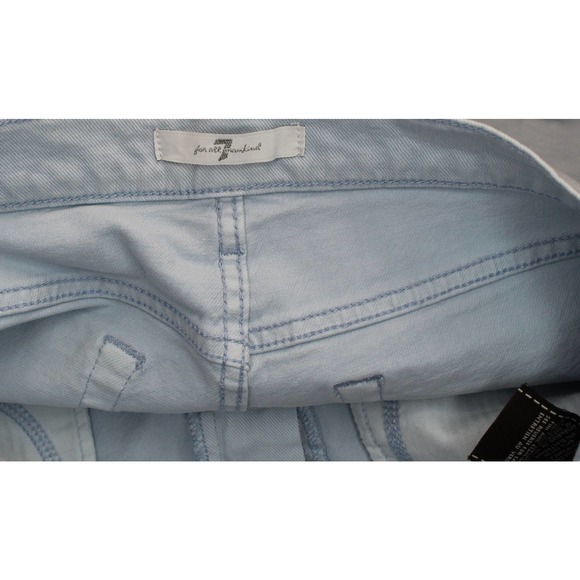 7 For All Mankind Cut Off Denim Jean Shorts in Light Blue Wash, Women's Size 26 - Picture 14 of 15